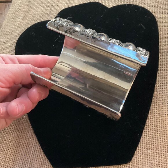 Wide Silver Cuff Bracelet With Intricate Floral Pattern Design For Women - Picture 7 of 14